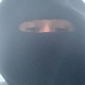 Meet your Posher, Amos